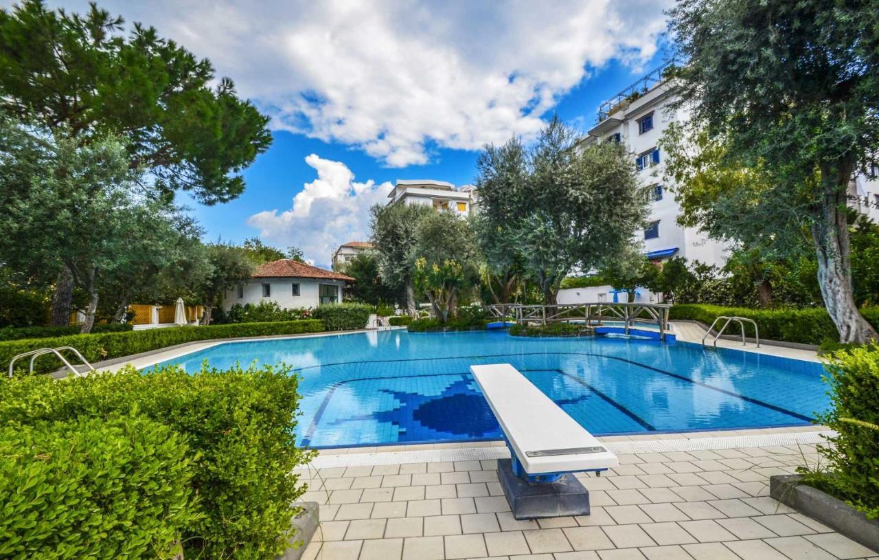 Short-Lets D33, Part Of The House Is Available For Short-Term Rentals In Sorrento Center Екстериор снимка